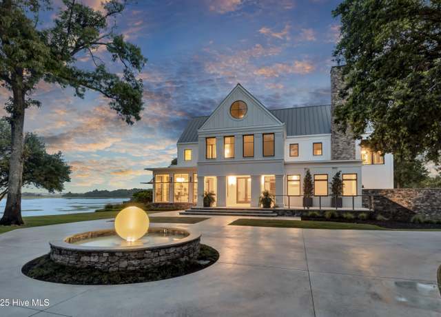 Property at 1064 Ocean Ridge Dr, Wilmington, NC 28405, 6 beds, 6.5 baths