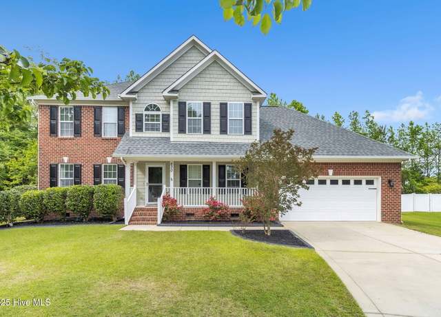 Property at 630 Thorncliff Dr, Raeford, NC 28376, 3 beds, 2.5 baths