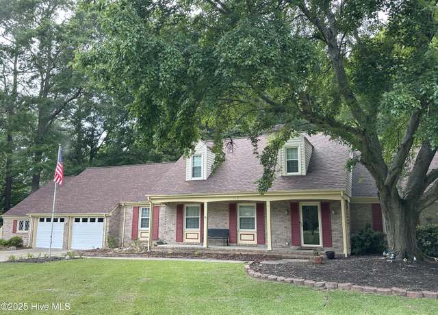 Property at 113 Perry Dr, Goldsboro, NC 27530, 4 beds, 2.5 baths