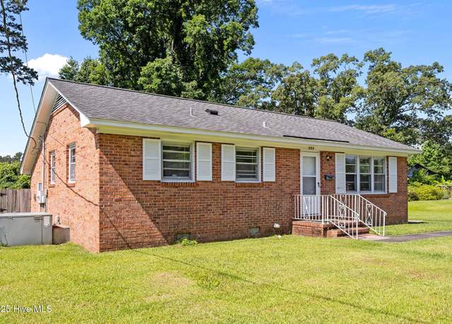 Property at 102 Mercer Rd, Jacksonville, NC 28546, 3 beds, 1.5 baths