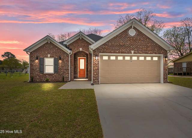 Property at 316 Allen Dr, Ayden, NC 28513, 3 beds, 2 baths