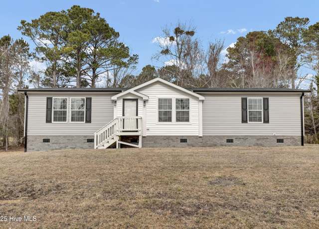 Property at 615 Perkins Dr, Hampstead, NC 28443, 2 beds, 2 baths