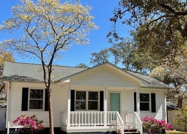Property at 118 NW 8th St, Oak Island, NC 28465, 3 beds, 2 baths