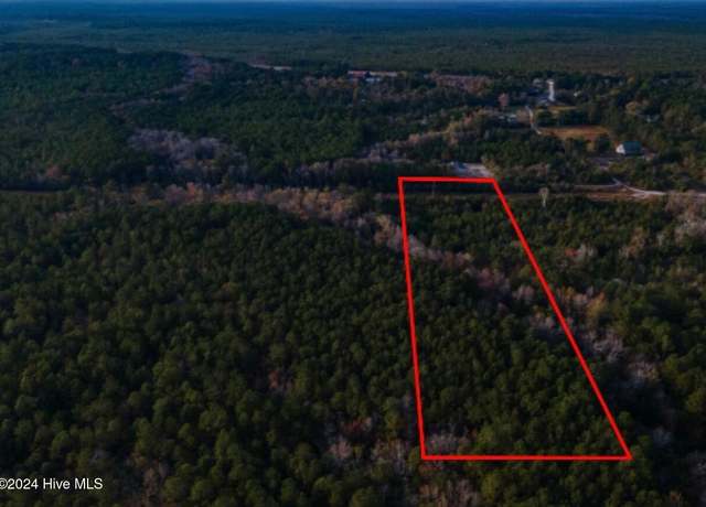 Property at 8 Hardison Dr, Hampstead, NC 28443