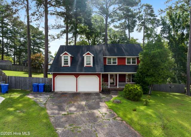 Property at 1612 Hennessy Pl, Fayetteville, NC 28303, 4 beds, 2.5 baths