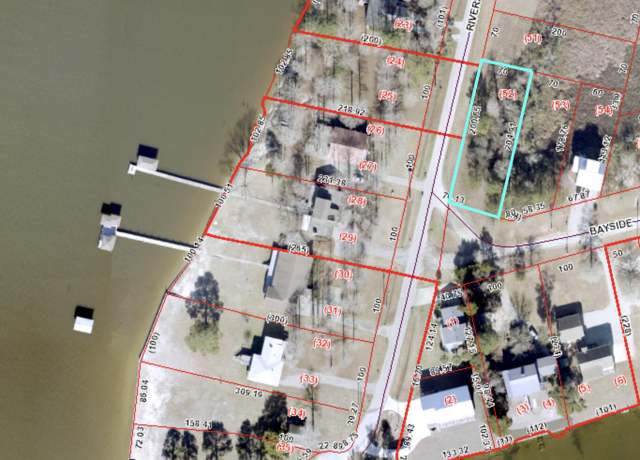 Property at 52 Riverside Dr, New Bern, NC 28560