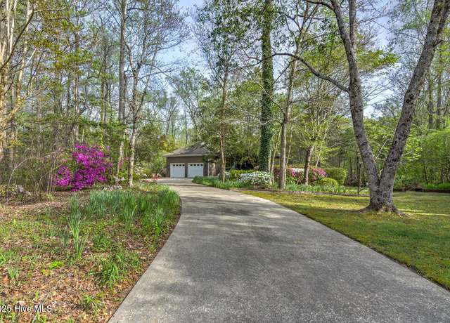 Property at 309 Taliaferro Ln, New Bern, NC 28560, 3 beds, 2.5 baths