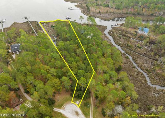 Property at 11 Starboard Ct, Aurora, NC 27806