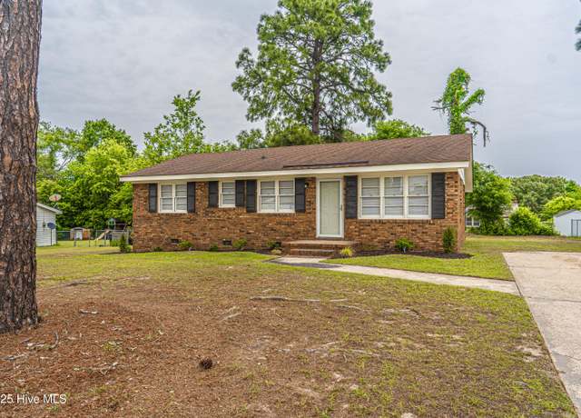 Property at 137 Pinecrest Trl, Rockingham, NC 28379, 3 beds, 1.5 baths