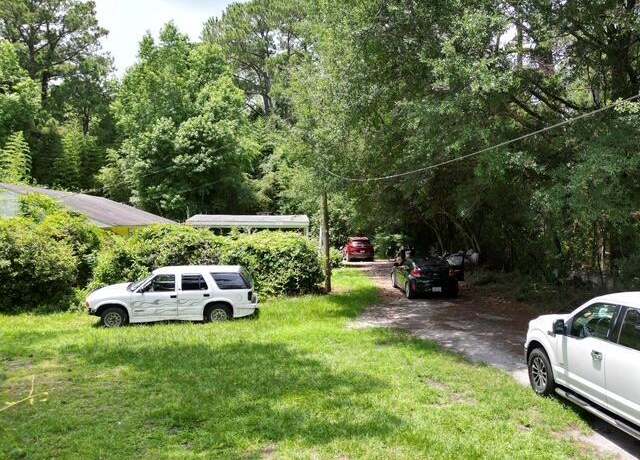 Property at 240 Peiffer Ave, Wilmington, NC 28409, 2 beds, 1 bath