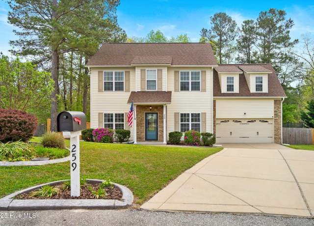 Property at 259 Royal Briar Ct, Raeford, NC 28376, 3 beds, 2.5 baths