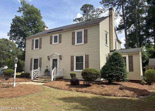 Property at 101 Spruce St, Washington, NC 27889, 3 beds, 2.5 baths