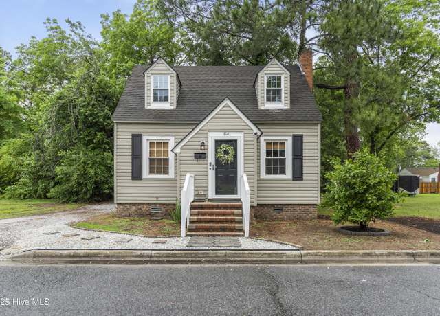 Property at 102 E 9th St, Washington, NC 27889, 3 beds, 2 baths