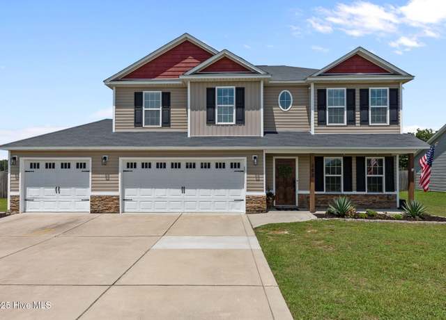 Property at 283 Legends Dr, Raeford, NC 28376, 4 beds, 2.5 baths