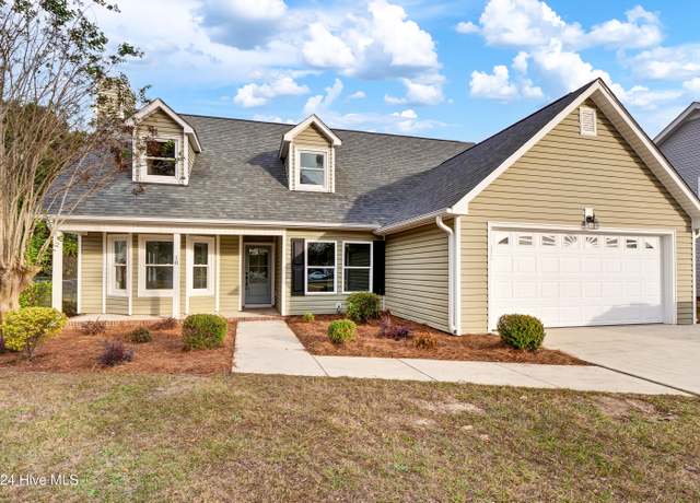 Property at 10 Bay Dr, Sneads Ferry, NC 28460, 3 beds, 3 baths