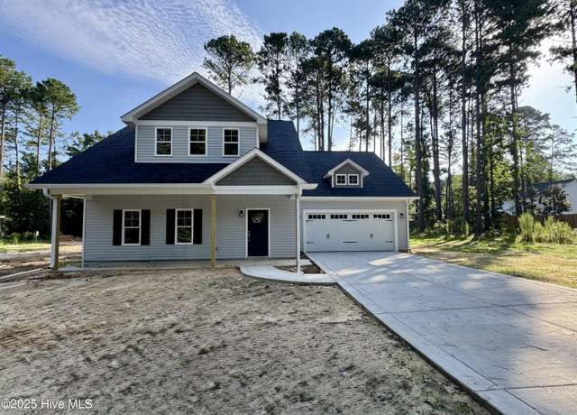 Property at 206 Scott Ave, Vass, NC 28394, 3 beds, 3.5 baths