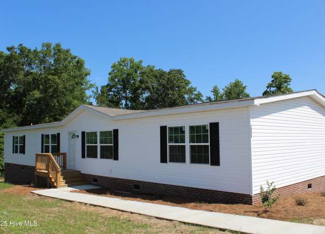 Property at 205 Grove Run Dr, Warsaw, NC 28398, 4 beds, 2 baths
