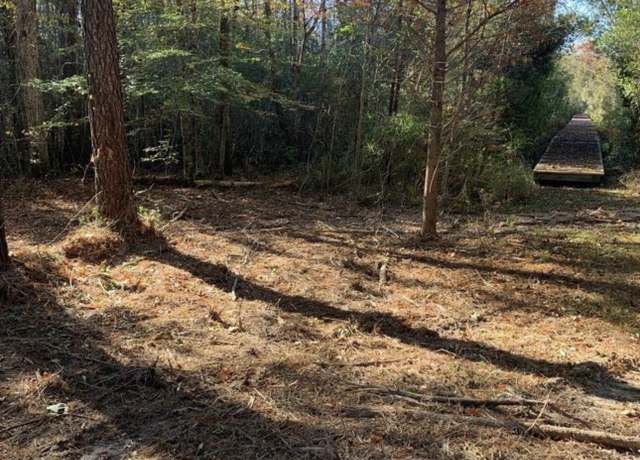 Property at 220 Colleton Ct, Edenton, NC 27932