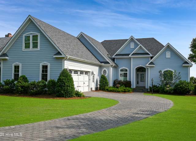 Property at 143 Camp Morehead Dr, Morehead City, NC 28557, 3 beds, 3.5 baths