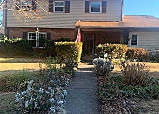 Property at 204 Kerry Ct, Jacksonville, NC 28546, 5 beds, 3.5 baths