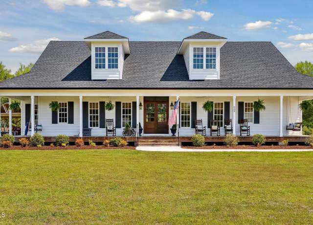 Property at 934 Lakebay Rd, Vass, NC 28394, 4 beds, 3.5 baths