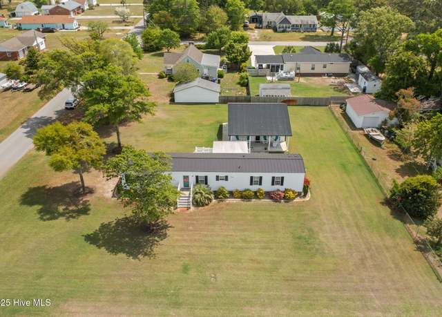 Property at 201 Live Oak Dr, Cape Carteret, NC 28584, 3 beds, 2 baths