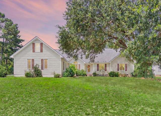 Property at 630 Trace Dr, Wilmington, NC 28411, 4 beds, 3.5 baths