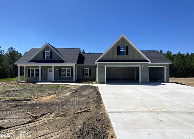 Property at 110 Rae Dr, Pikeville, NC 27863, 3 beds, 2 baths