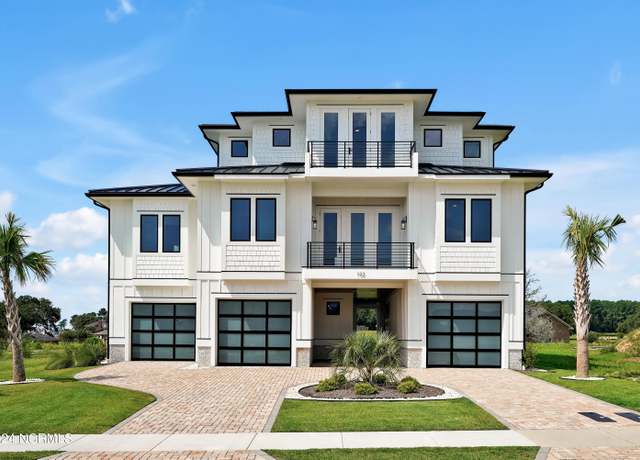 Property at 102 Watchpost Pl, Hampstead, NC 28443, 5 beds, 5 baths