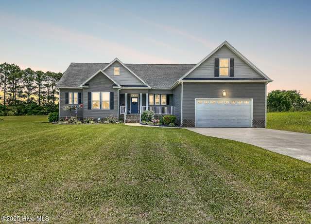 Property at 104 Soundside Estates Dr, Grandy, NC 27939, 4 beds, 3 baths