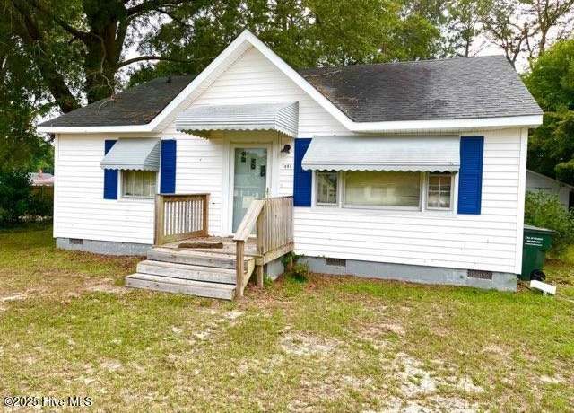 Property at 1006 Cleveland Dr, Kinston, NC 28504, 3 beds, 1.5 baths