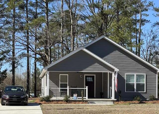 Property at 1757 Cherry Rd, Washington, NC 27889, 3 beds, 2 baths