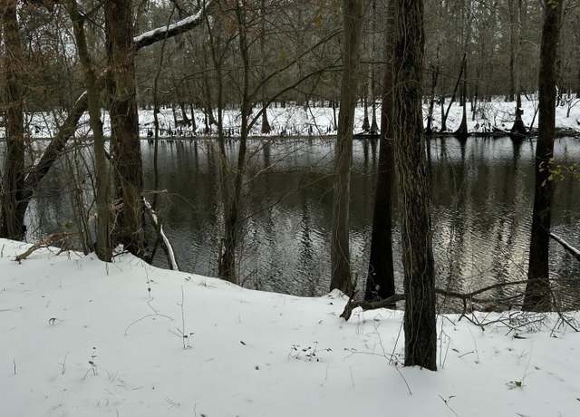 Property at 18 Riverview Dr, Burgaw, NC 28425