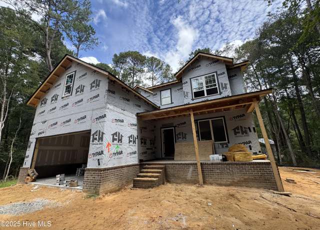 Property at 727 Heartleaf Ct, Vass, NC 28394, 4 beds, 2.5 baths