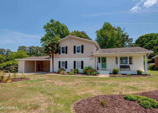 Property at 114 Buccaneer Rd, Wilmington, NC 28409, 3 beds, 2.5 baths