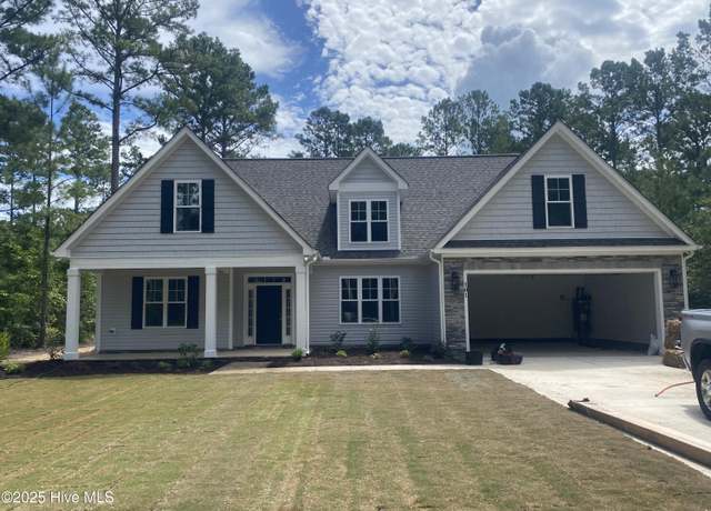 Property at 255 White Oak Bluff Rd, Stella, NC 28582, 3 beds, 3 baths
