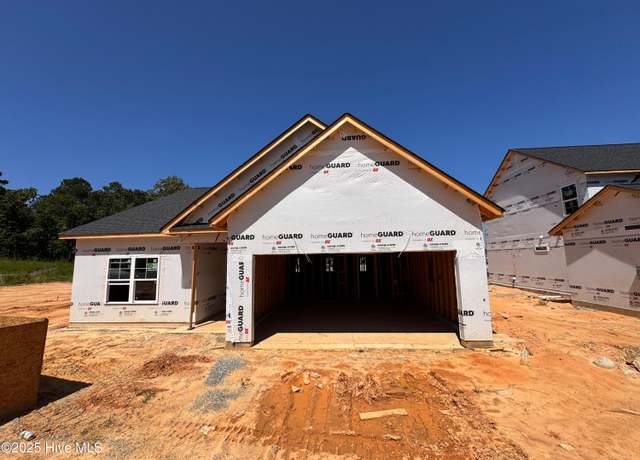 Property at 280 Rough Ridge Trl #32, Aberdeen, NC 28315, 4 beds, 2 baths