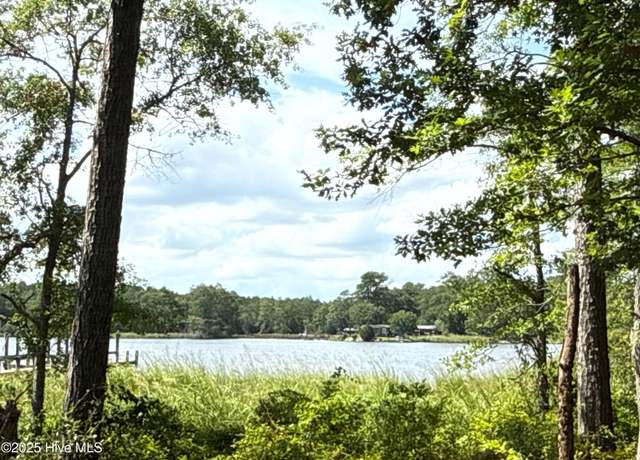 Property at 104 Sunshine Dr, Arapahoe, NC 28510