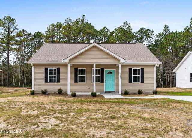 Property at 1231 Maple Rd, Southport, NC 28461, 3 beds, 2 baths