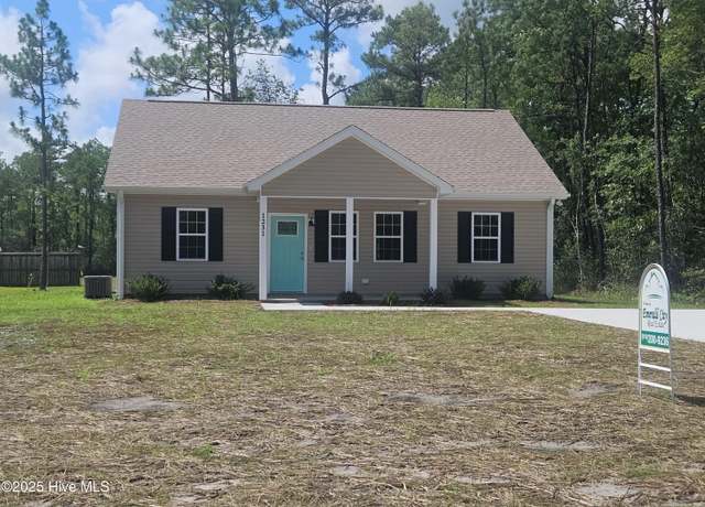 Property at 1231 Maple Rd, Southport, NC 28461, 3 beds, 2 baths