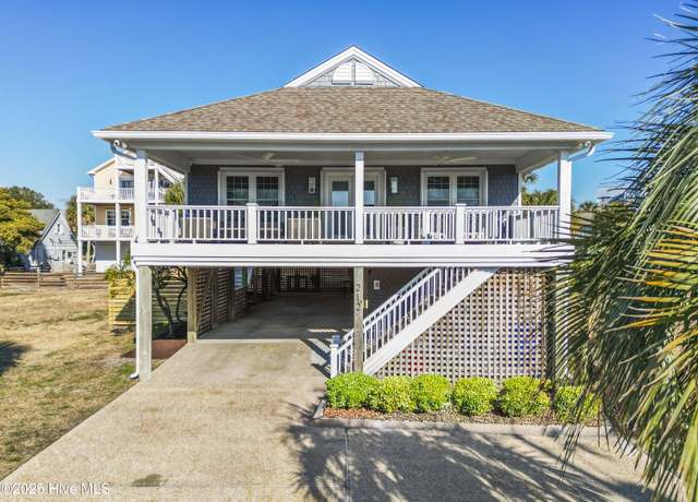 Property at 212 Florida Ave, Carolina Beach, NC 28428, 3 beds, 2 baths