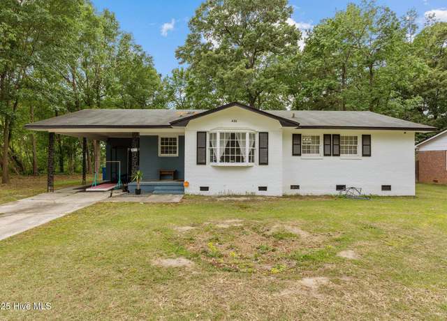 Property at 466 Lansdowne Rd, Fayetteville, NC 28314, 3 beds, 2 baths