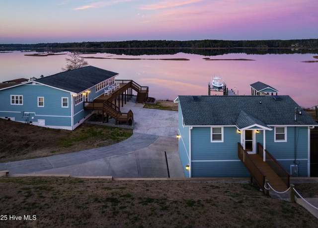 Property at 225 Great Neck Hl, Hubert, NC 28539, 4 beds, 3.5 baths