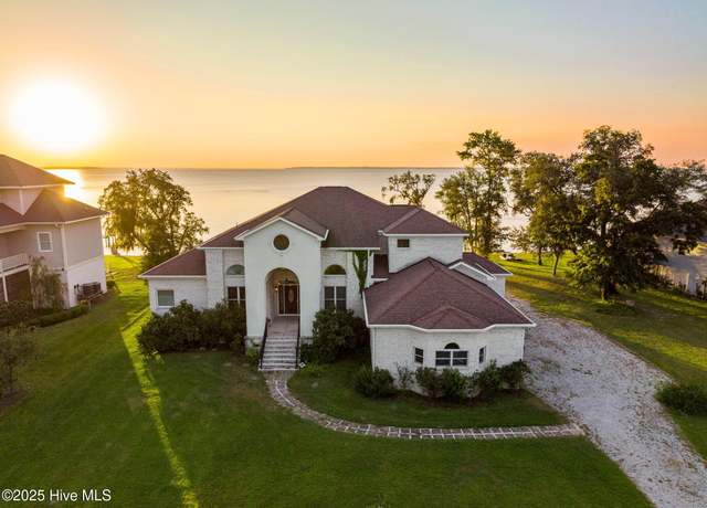 Property at 955 Becton Rd, Havelock, NC 28532, 3 beds, 3 baths
