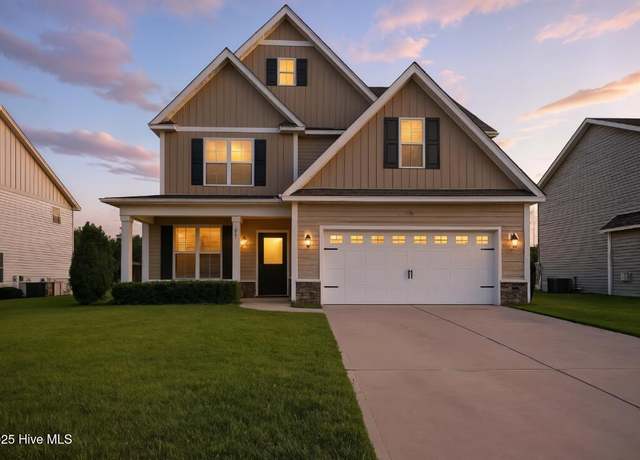 Property at 102 Periwinkle St, Burgaw, NC 28425, 4 beds, 2.5 baths