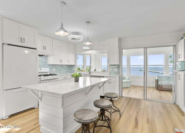 Property at 1843 Highway 24, Newport, NC 28570, 3 beds, 2 baths