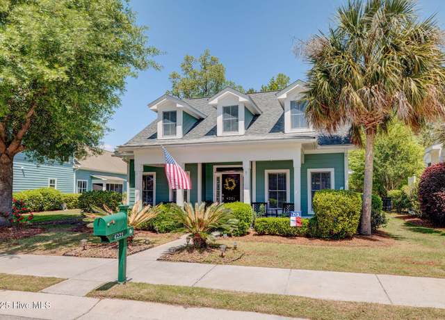 Property at 4221 Pine Hollow Dr, Wilmington, NC 28412, 4 beds, 2.5 baths