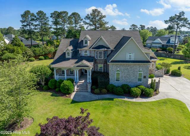 Property at 1109 Rollingwood Ct, Leland, NC 28451, 6 beds, 5.5 baths