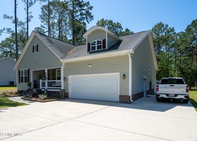Property at 6110 Albatross Dr, New Bern, NC 28560, 3 beds, 2 baths