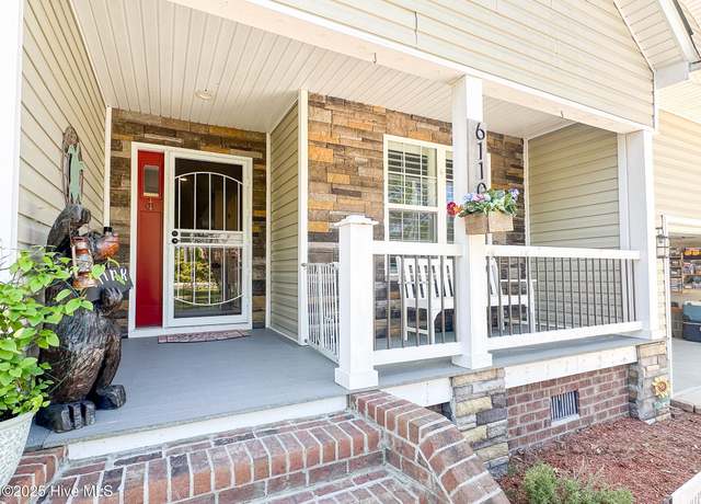 Property at 6110 Albatross Dr, New Bern, NC 28560, 3 beds, 2 baths